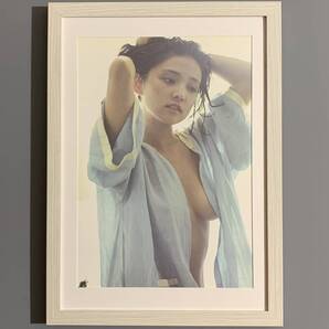 ■水沢アキ■「セクシーグラビア」/A4額装品/撮影)篠山紀信/巨乳/濡れ髪/女優/貴重写真/印刷物/インテリア G486s