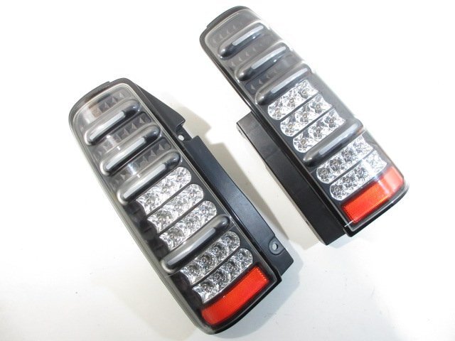 スズキジムニー JB23W LED テールランプ 中古左右セット送料込！ スズキジムニー JB23W LED テールランプ 中古左右セット送料込
