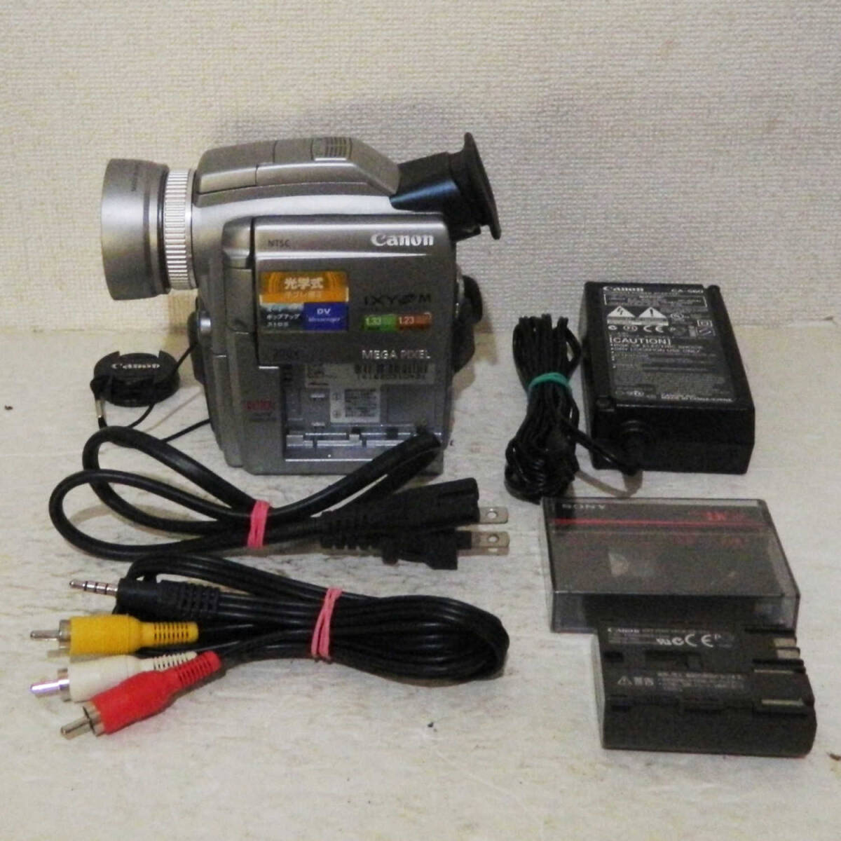 美品・動作品 ソニー DCR-PC5 MiniDV ビデオカメラ ダビングに最適 動作品 ソニー DCR-PC5 MiniDV ビデオカメラ ダビングに最適 !