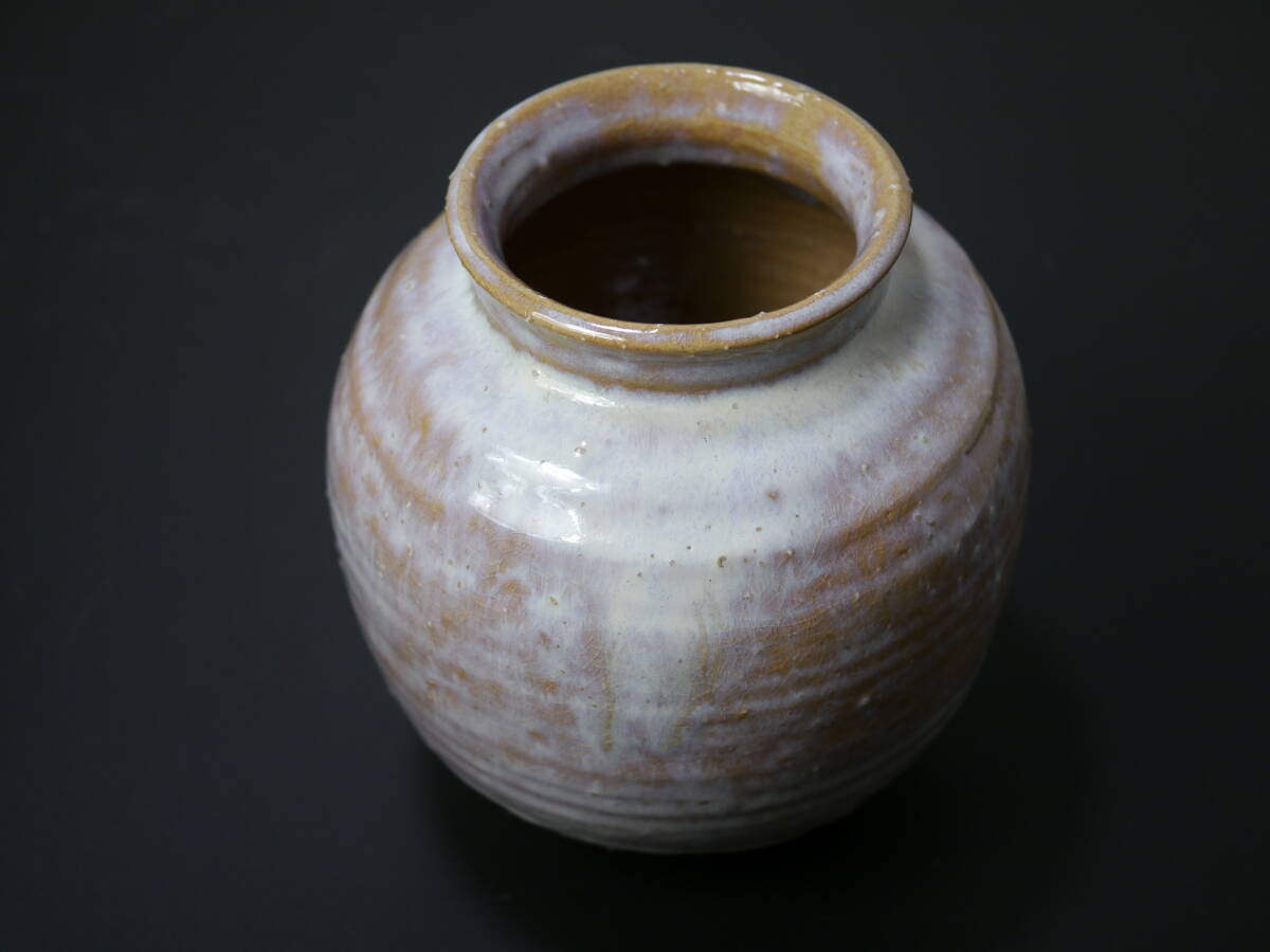 未使用/特価❕ 萩焼/白釉＊面取り/花瓶/1点 花入/茶道具/華道具 b66b0bd9019af86c226f3248051795