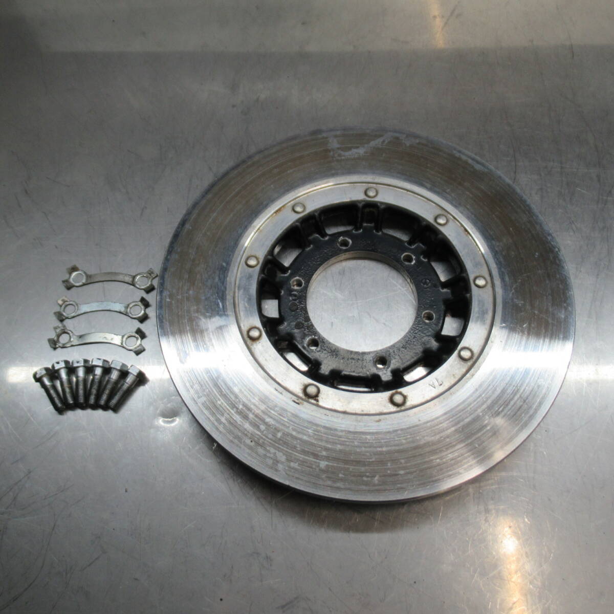 【カワサキ Z1/Z2】純正 ディスクブレーキセット z1 z2純正Wディスクブレーキセット - メルカリ