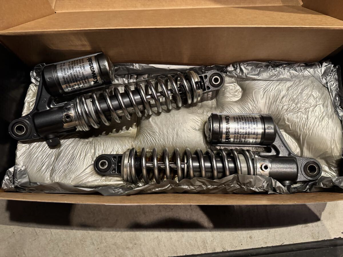 カワサキ　ゼファー1100　リアサスペンション　左右　純正　中古 中古】ゼファー1100 純正リアサスペンション 取り付け工具付き