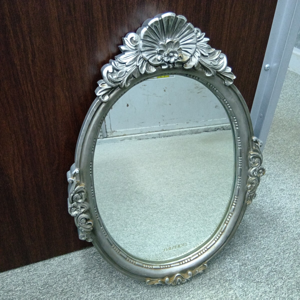 【アンティーク】資生堂 壁掛け鏡 資生堂 アンティーク 壁掛け 鏡 ミラー 木彫り 木製鏡