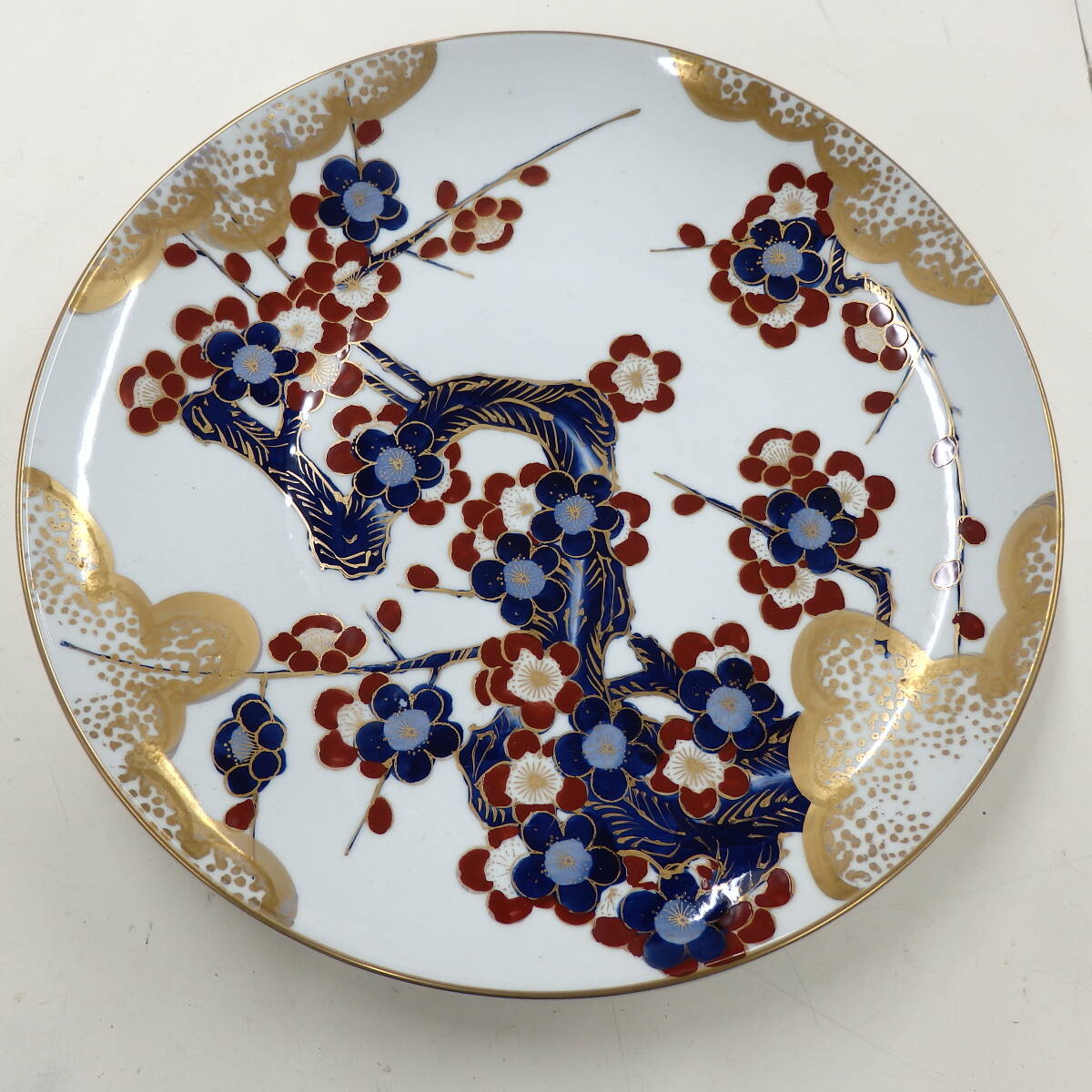有田焼 秀峰造 金彩色絵『菊文』皿 大皿 丸皿 飾皿 / 茶事 懐石道具 有田焼 秀峰造 金彩色絵『菊文』皿 大皿 丸皿 飾皿 / 茶事 懐石