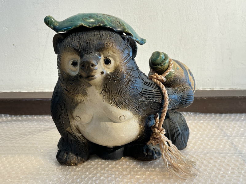 Yahoo!オークション -「信楽焼 たぬき」の落札相場・落札価格