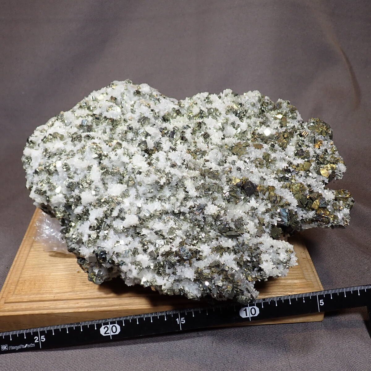 秋田県 尾去沢鉱山 砂金 15粒 秋田県 尾去沢鉱山 砂金 15粒