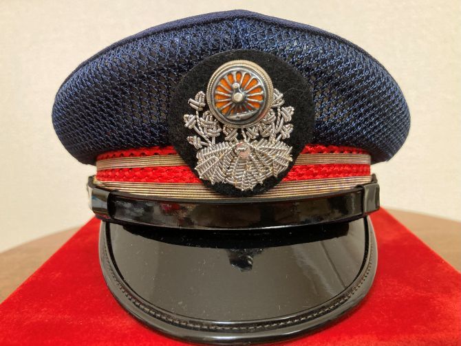 国鉄制帽 新品未使用】国鉄⭐新幹線⭐車掌⭐制帽⭐4号サイズ⭐帽子 - メルカリ