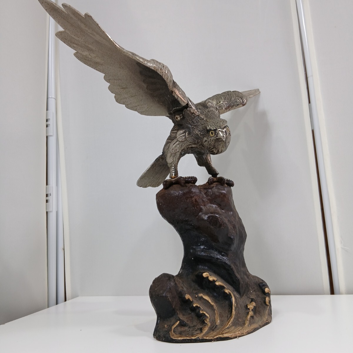 希少珍品　大きな鷲の銅製品置物　金シルバー 希少珍品 大きな鷲の銅製品置物 金シルバー