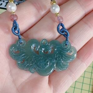 R2-02389 天然本翡翠《本物保証》 ひすいペンダント 一点物 魔除け 昇進 成功 風水 金運 財運 幸運 幸福 縁起物