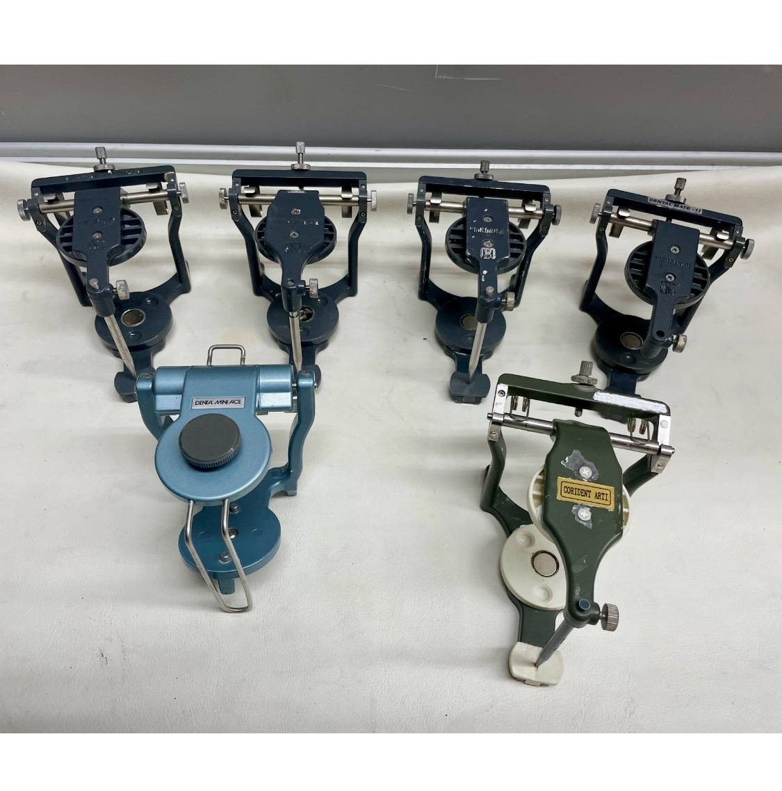 咬合器の値段と価格推移は？｜55件の売買データから咬合器の価値