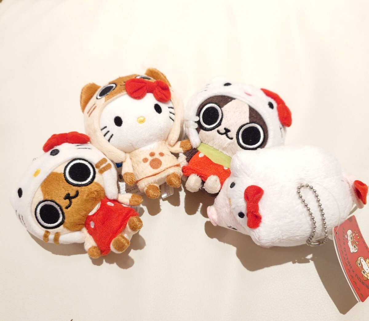 激レア 新品 ハローキティ ぬいぐるみ バッグ 2000年 クリスマス 当時物 激レア 新品 ハローキティ ぬいぐるみ バッグ 2000年 クリスマス