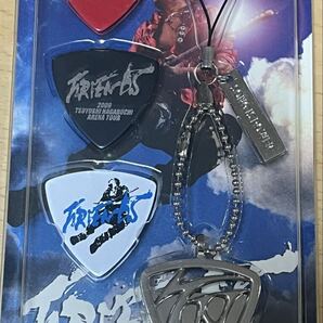 長渕剛2009年アリーナツアー「FRIENDS」「ピックケースストラップ」ピックを収納できる金属製のホルダーと、3枚のギターピック新品未使用