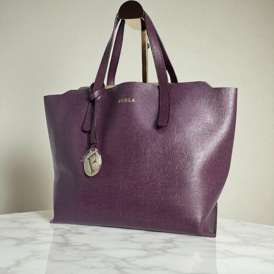 【極美品】FURLA トートバッグ サリー未使用に近い 極美品】FURLA トートバッグ サリー未使用に近い 極美品】FURLA