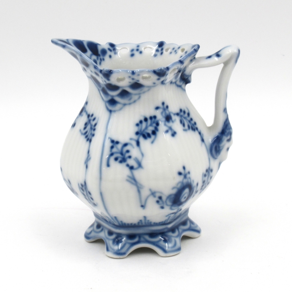 【未使用】1985年製 デンマーク製 ブルーフルーテッド フルレース 2枚セット 2025年最新】Yahoo!オークション -ロイヤルコペンハーゲン フル