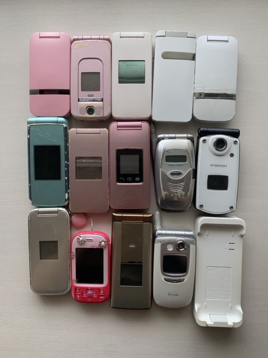 携帯電話 ガラケー スマホ　まとめ 28台 動作未確認品 修理部品取り専用 携帯電話 ガラケー スマホ まとめ 28台 動作未確認品 修理部品
