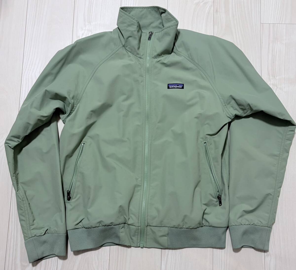 【美品】Patagonia Baggies Jacket 旧モデル カーキ M patagonia 新品 パタゴニア Patagonia M's Baggies Jacket