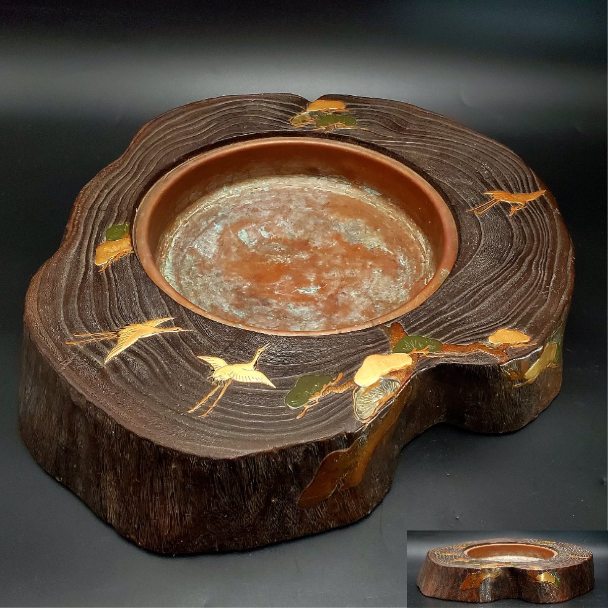 水盤，古銅製，時代物，重17千克。 水盤，古銅製，時代物，重17千克。