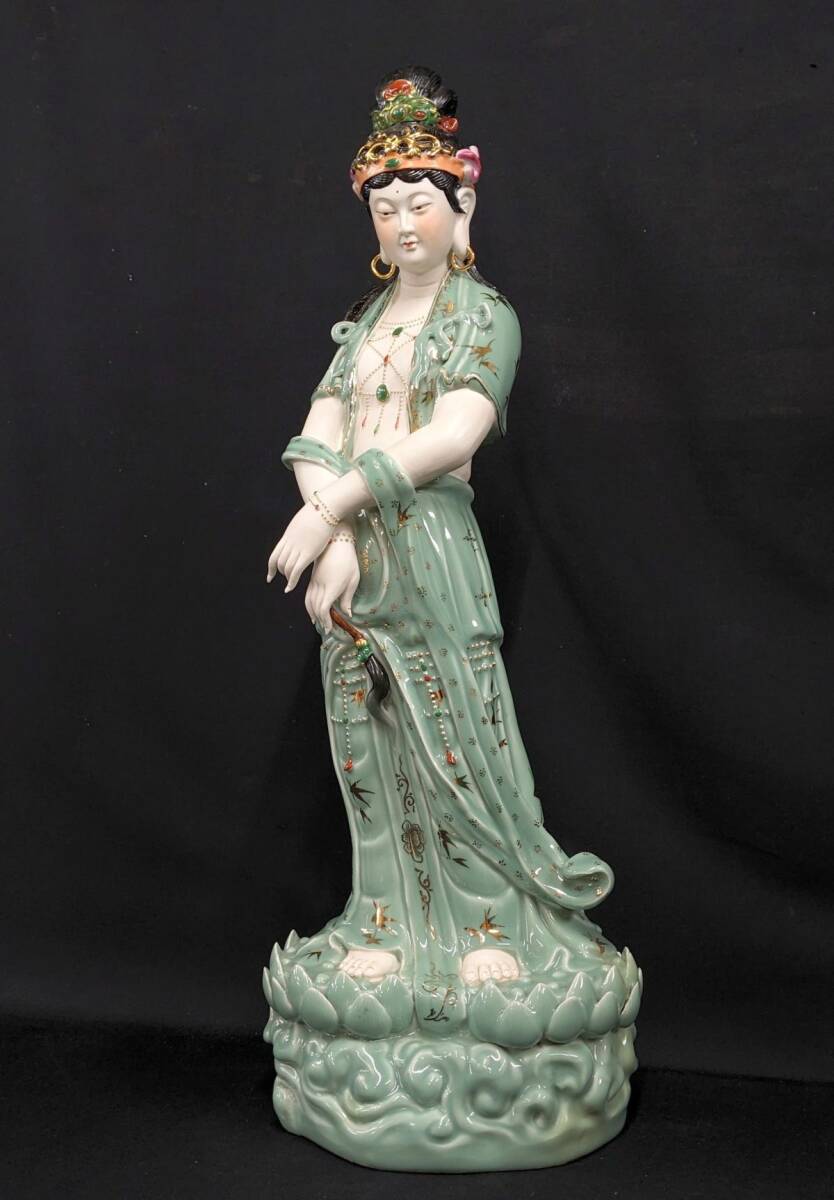 最終値下げ　中国　景徳鎮製　民国時代琵琶型壁掛け 最終値下げ 中国 景徳鎮製 民国時代琵琶型壁掛け