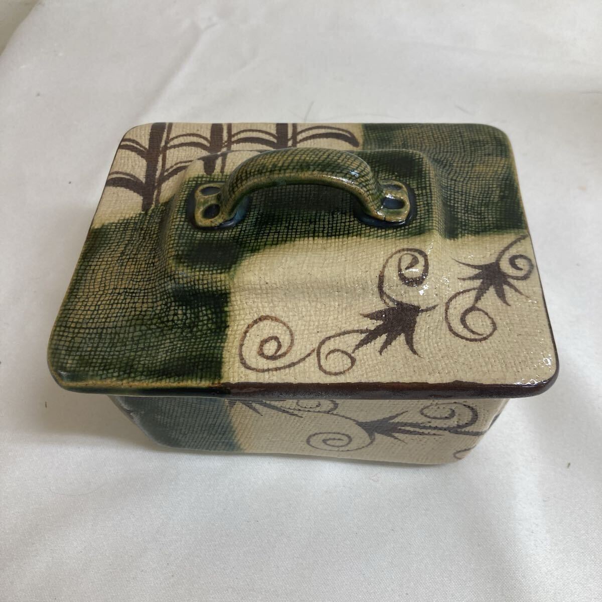 織部焼 三足 蓋物 菓子器 織部焼 三足 蓋物 菓子器 織部焼 三足 蓋物 菓子器 - 工芸品