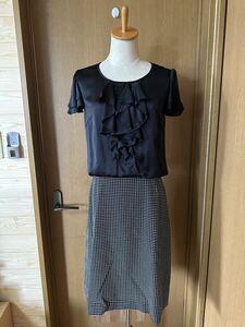 Платье с рюшами и переходящим рисунком Courreges, размер 40.