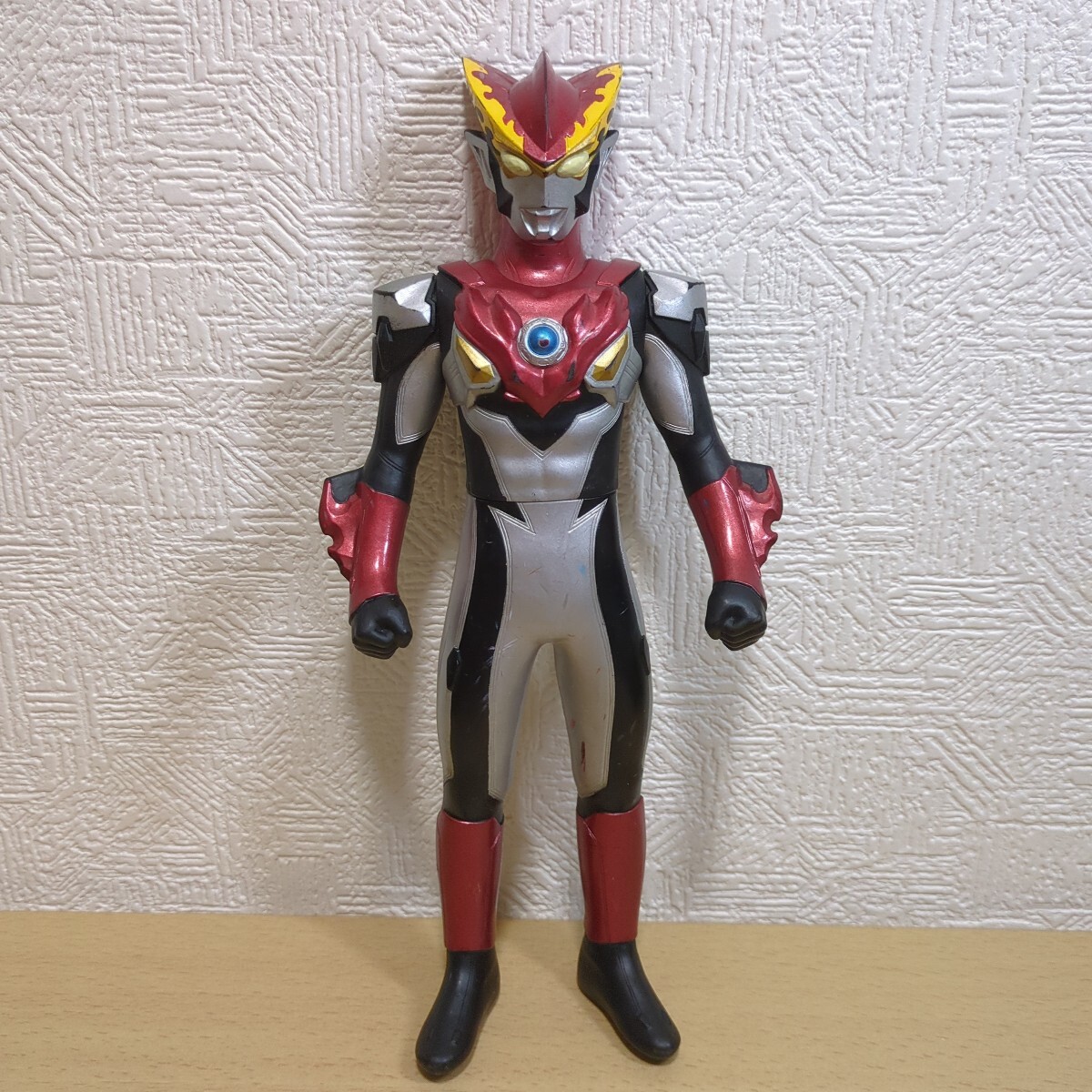 ブルマァク　ウルトラマンロッソ　ソフビ　未開封 ウルトラマン ソフビ 未開封 当時物 ブルマァク - メルカリ