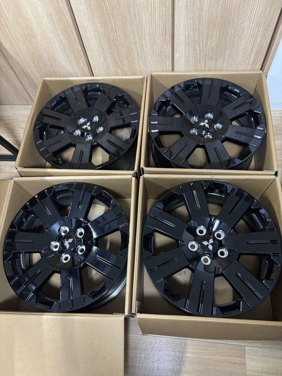 １本です。　新型　デリカD5　ホイール　純正18インチ　アルミ　 24年製　.. 1本です。 新型 デリカD5 ホイール 純正18インチ アルミ 24年製