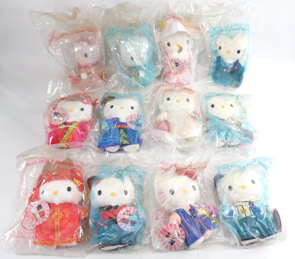 Hello Kittyハローキティ キャラクターグッズまとめ売り YOSHIKI×ハローキティのコラボ「yoshikitty」や、制服がテーマの