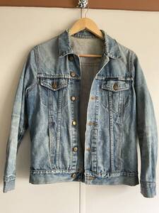 美品◎F.U.`Sデニムジャケット ライトアウター ロゴプレート ロゴ刻印ボタン