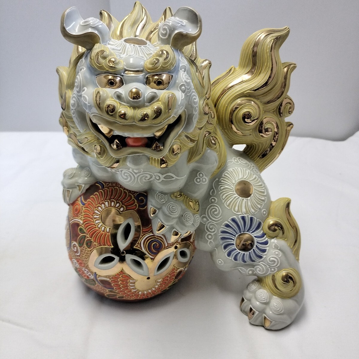 九谷焼　唐獅子　玉乗り獅子　美品 九谷焼 玉乗り獅子 玉獅子 置物 縁起物 魔除け 高さ13cm - メルカリ
