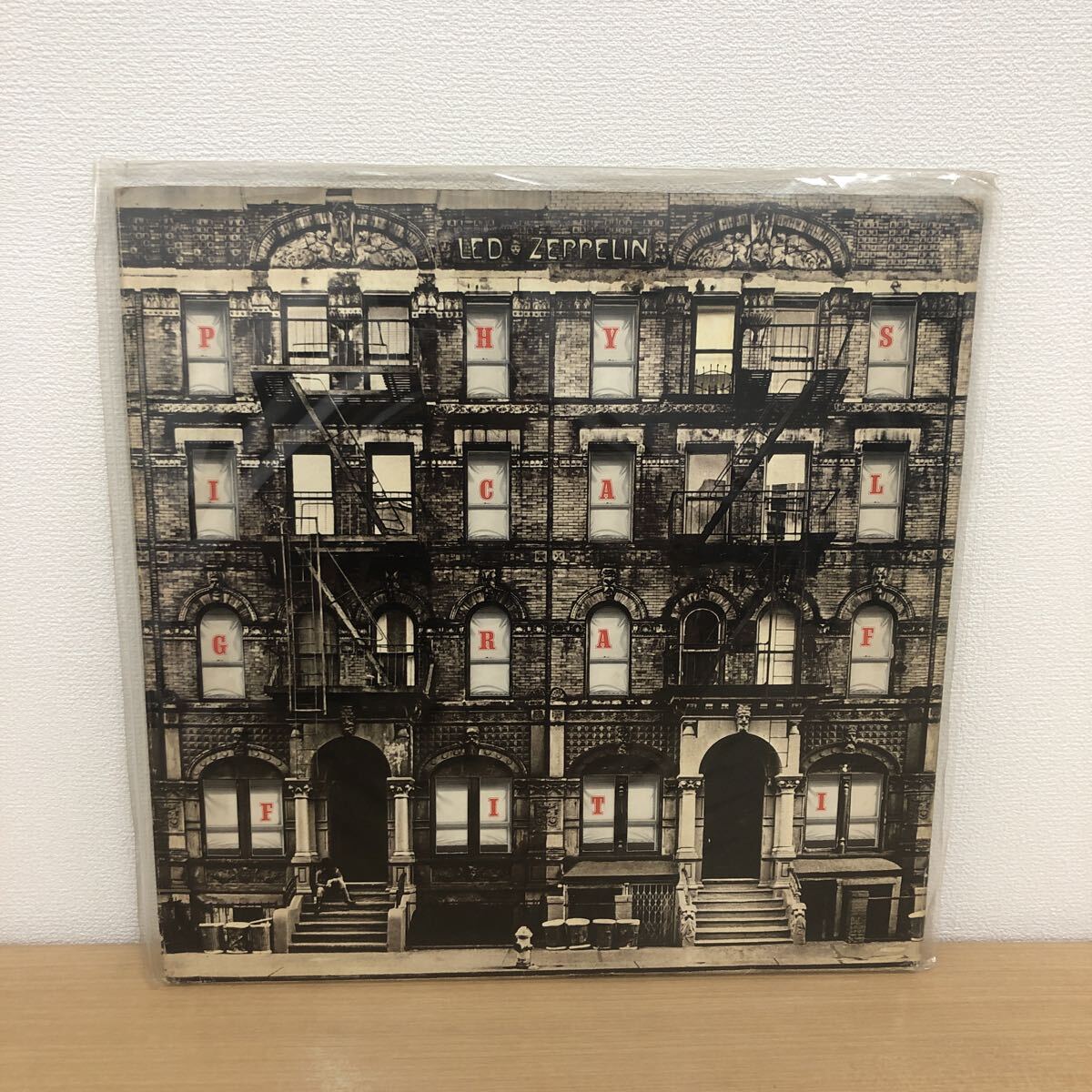 極美盤UKオリジナル　レッド・ツェッペリン　フィジカル・グラフィティー Amazon.co.jp: フィジカル・グラフィティ (紙ジャケット仕様