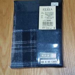 【未使用】FERIA クッションカバー ウーリーパッチワーク 45x45cm 紺色 NAVY ウール60% アクリル30% ナイロン10% インド製