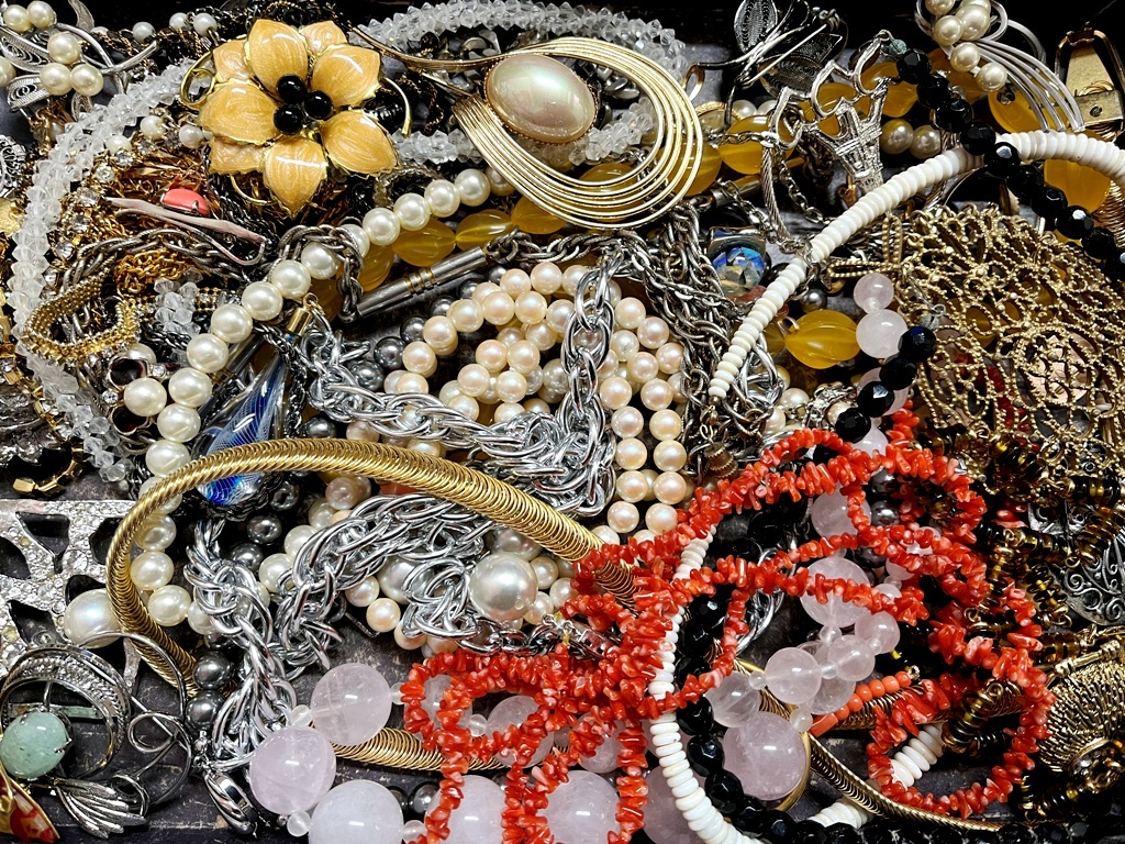 【ジャンク】アクセサリーまとめ売り1.6kg ジャンク】アクセサリーまとめ売り1.6kg 2025年最新】Yahoo