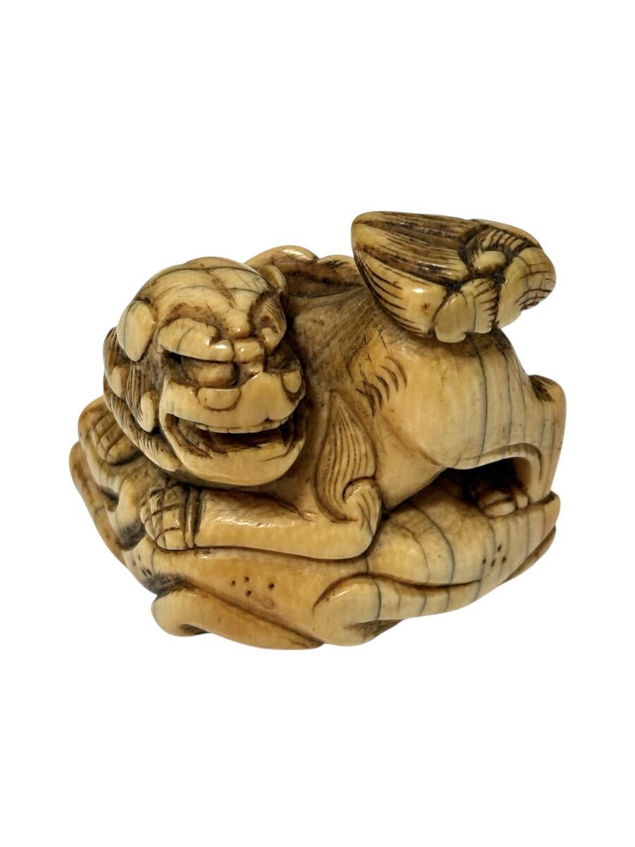 鳥型根付　　時代　　彫刻　骨董　古道具　　緒締　約4✖️4センチ 鳥型根付 時代 彫刻 骨董 古道具 緒締 約4✖️4センチ