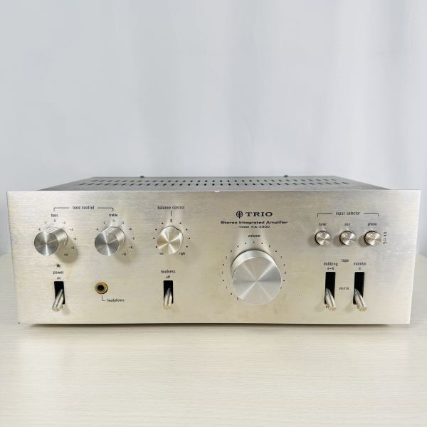 TRIO SOLID STATE STEREO AMPLIFIER アンプ TRIO SOLID STATE STEREO AMPLIFIER アンプ