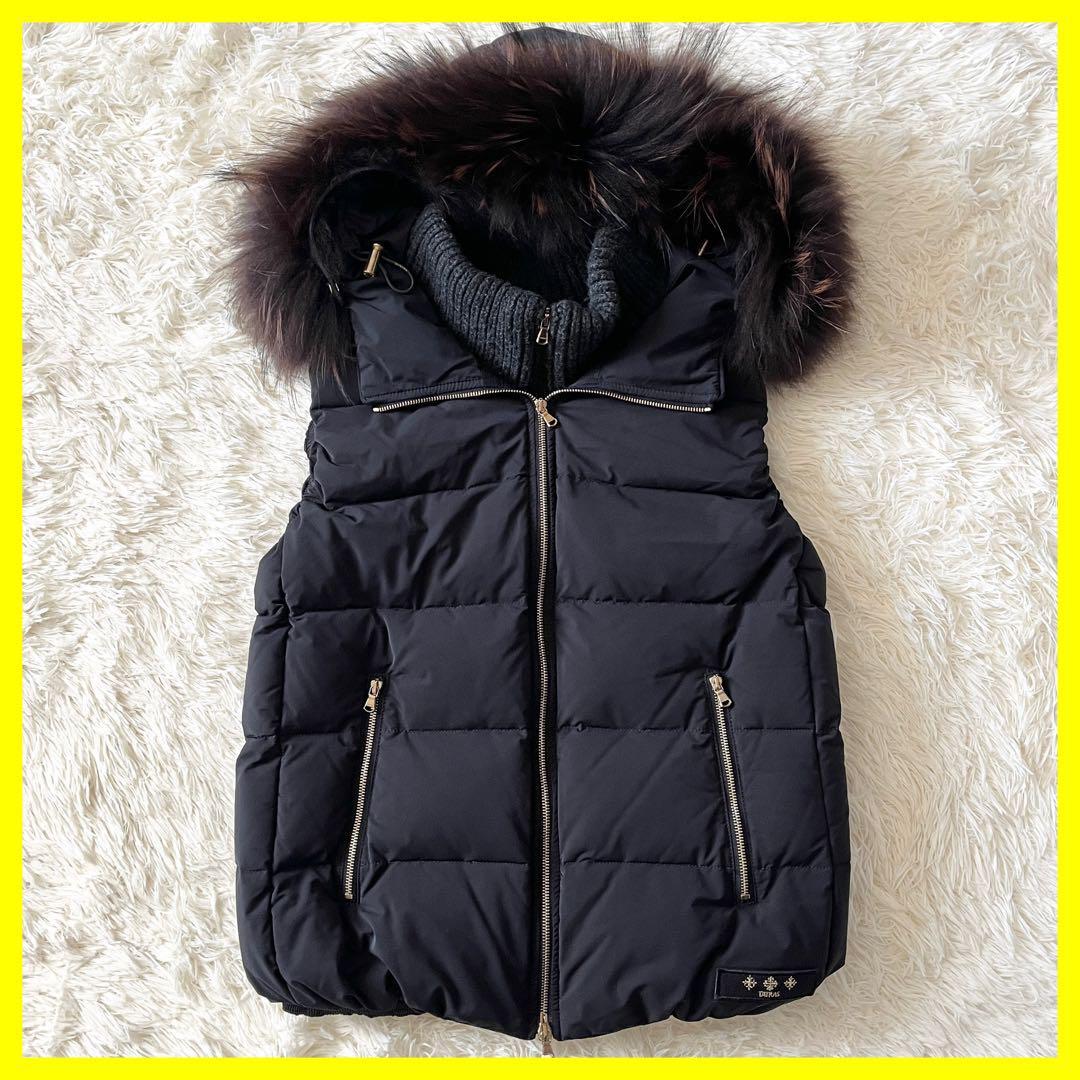 未使用級 タトラス FILOMENA ラクーンファー付きキルティングダウンベスト 極美品 タトラス XL ダウンベスト ラクーンファー ブラック