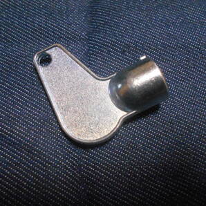 1番 社外品 ダルマ鍵【外06時/内10時と03時】 だるまキー アスファルトフィニッシャー建設機械スペアキー ダルマキー 建機