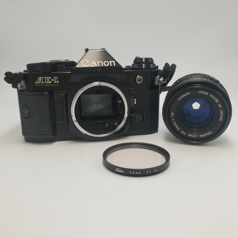 【完動品】CANON AE-1 ブラックボディー FD 50mm F1.8 Canon AE-1 PROGRAM ブラック / NEW FD 50mm F1.8 スピードライト付