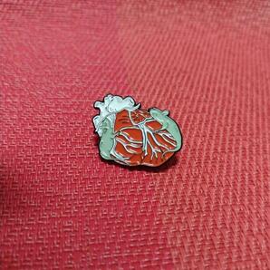 963 ネズミと心臓 ピンズバッジ