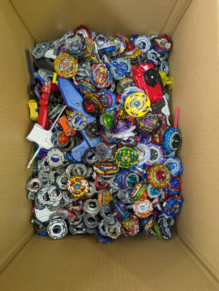 【早い者勝ち】Beyblade ベイブレード　大量　玩具　まとめ売り　現状品 2025年最新】Yahoo!オークション - ベイブレード(こま おもちゃ