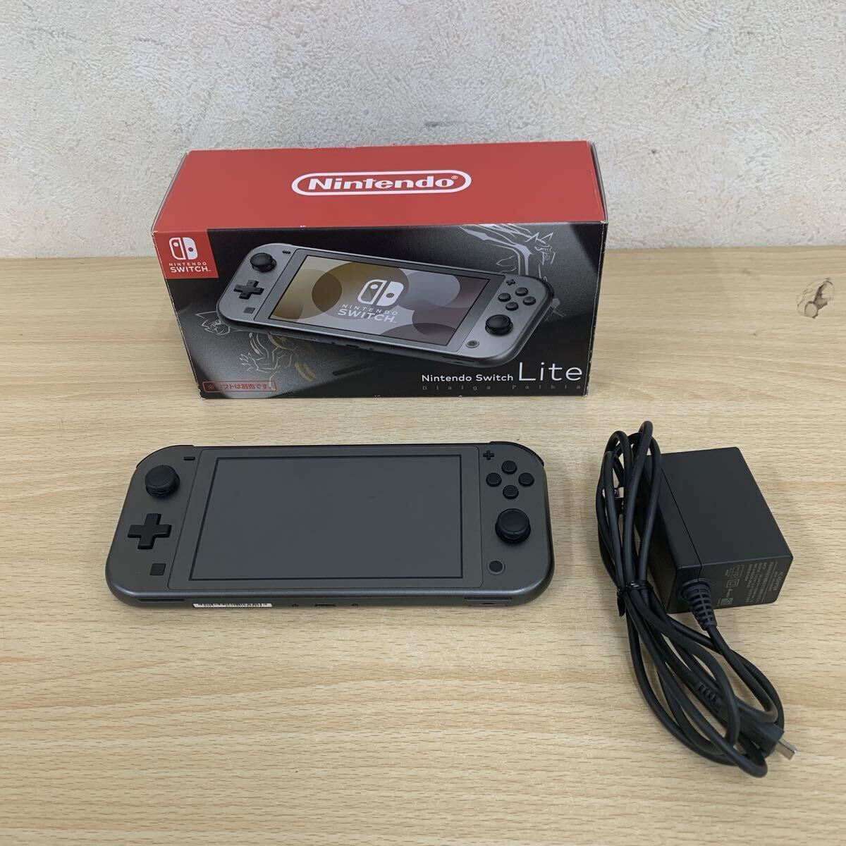 中古 箱付き Nintendo Switch Lite ディアルガ パルキア Nintendo Switch Lite ディアルガ パルキア グレー 中古品 送料