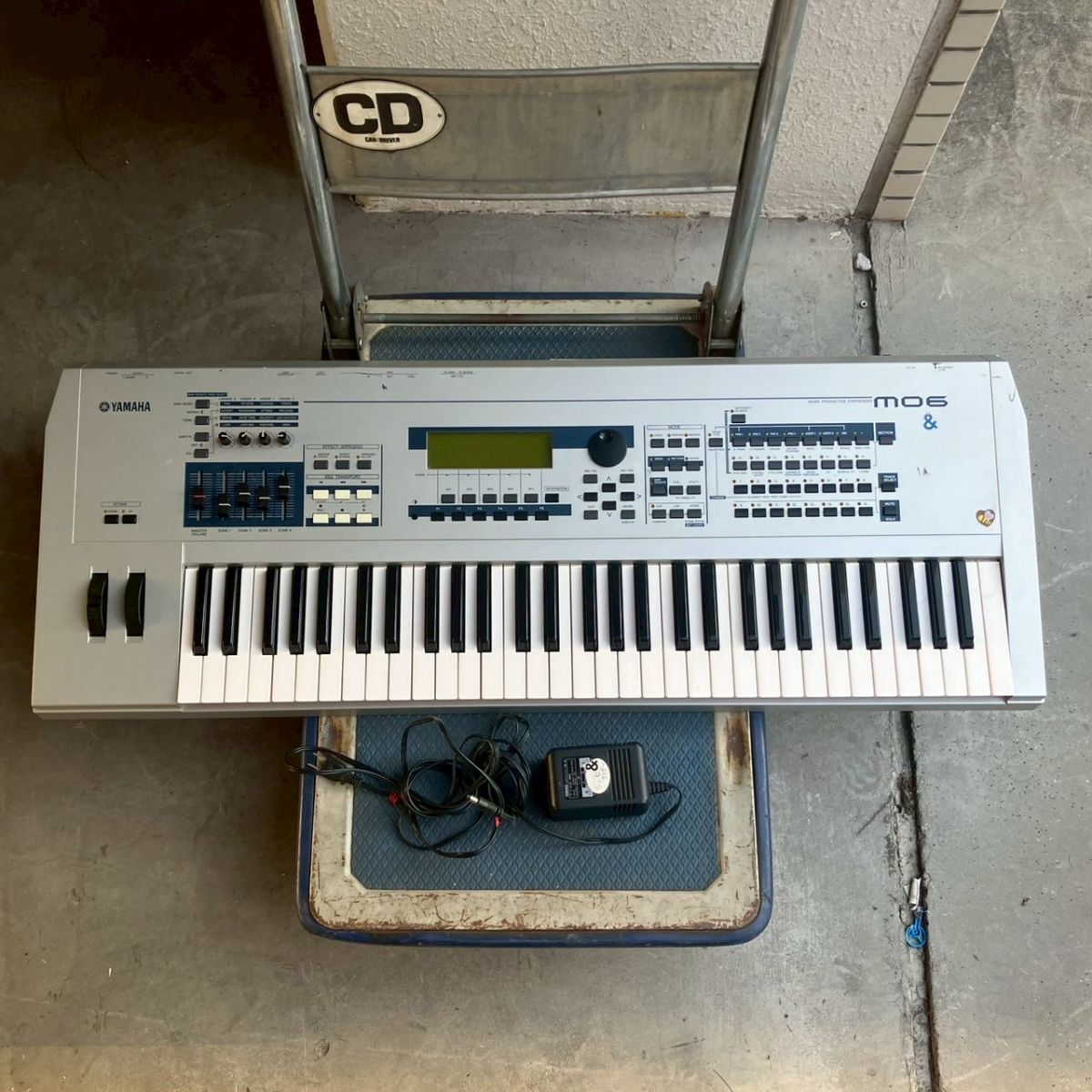 値下げ Akai VX600 アナログ６ポリシンセ 美品 値下げ Akai VX600 アナログ6ポリシンセ 美品 Akai VX600