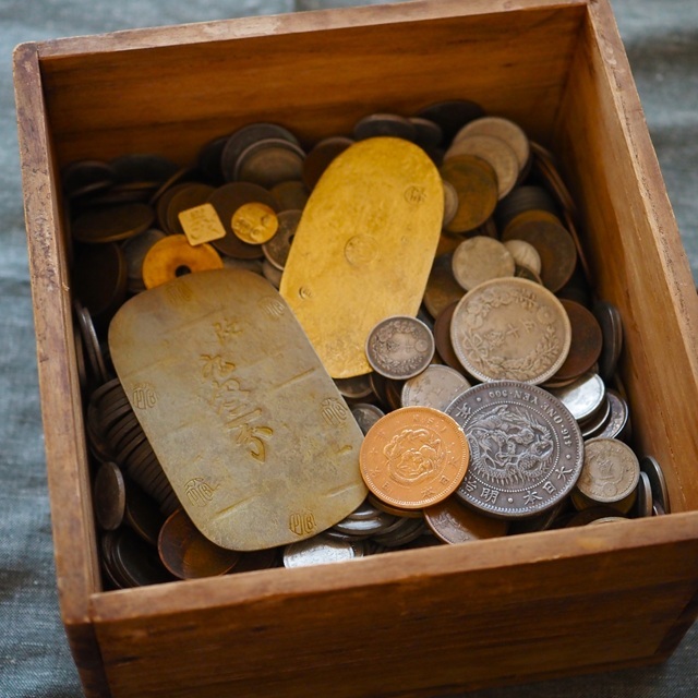 古銭まとめ　1600g 銀貨　銅貨　大量 古銭まとめ 1600g 銀貨 銅貨 大量