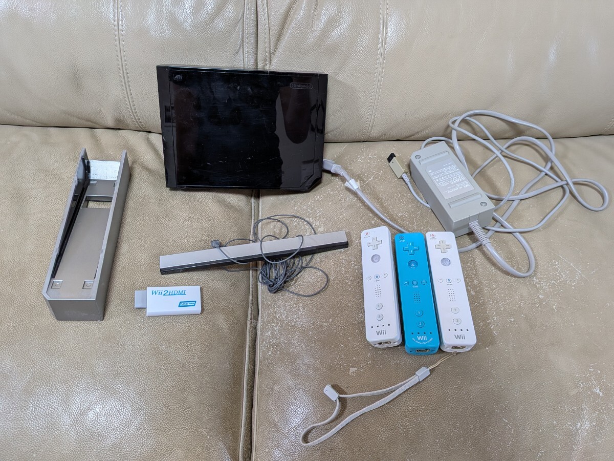 【全て新品未開封】Wii 本体セット ソフト2本 他付属品 全て新品未開封】Wii 本体セット ソフト2本 他付属品