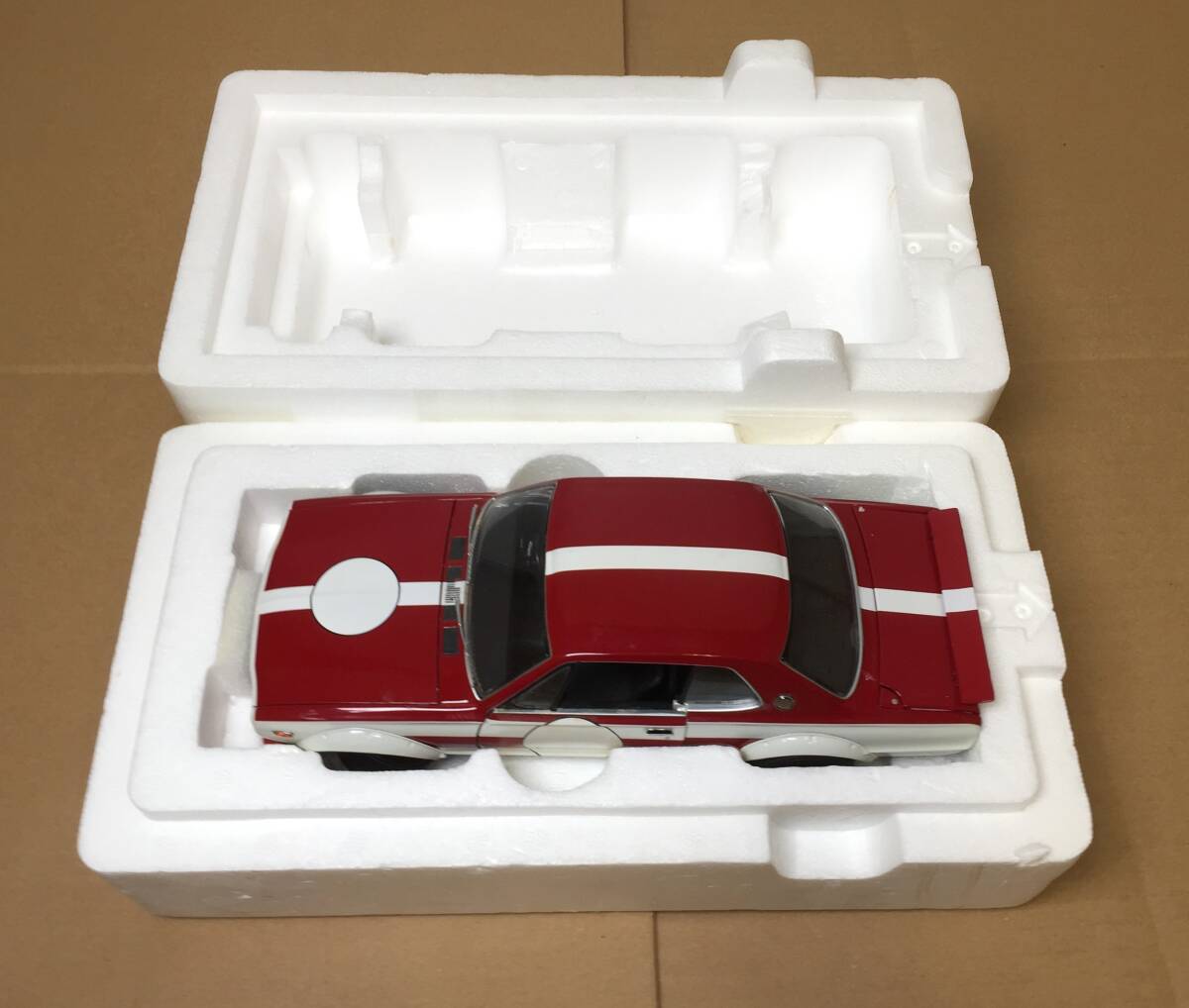 Yahoo!オークション -「1／18 京商 gt-r」の落札相場・落札価格