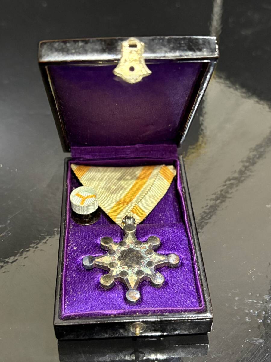 勲章 勲八等瑞宝章 瑞宝章 日本軍 軍隊 骨董 Yahoo!オークション -「勲八等瑞宝章」の落札相場・落札価格