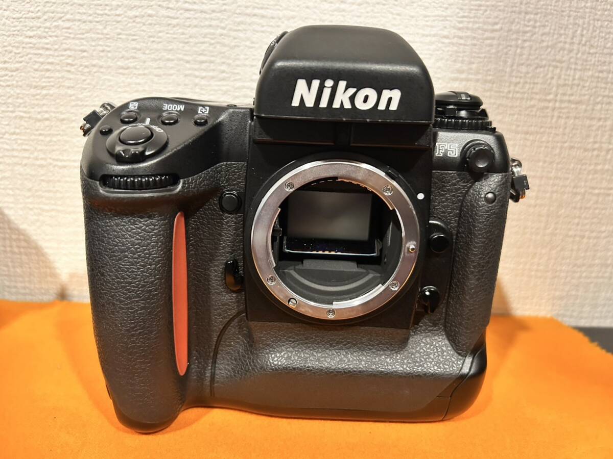 ★美品★ NIKON F5 動作確認済 ニコン ニコン 中古 1年保証 美品 Nikon F5 ボディ フィルムカメラ