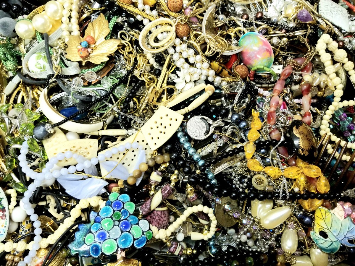 アクセサリー大量まとめ売り　8kg ジャンク 2025年最新】Yahoo!オークション -ジャンクアクセサリーの中古品