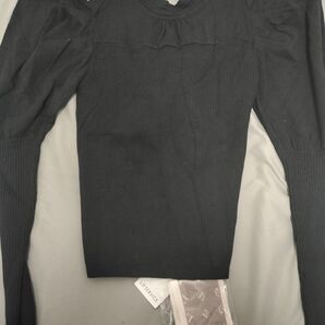 LIP SERVICE リブニットトップス パワショル ブラック 未使用