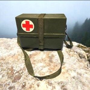 ミリタリー 救急箱 ファーストエイドボックス カーキ