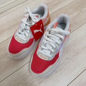 《PUMA》ランテイムド プラットフォーム スニーカー